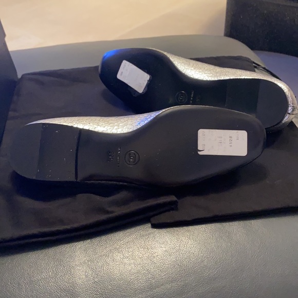 Chanel Leather Loafers Silver NWT size 39.5 made in Italy. - Picture 7 of 9